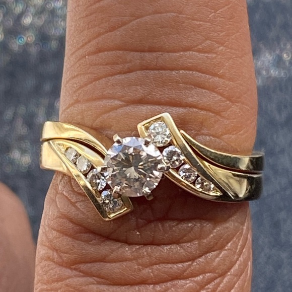 😇 Yellow Gold Wedding Set 😇 - Picture 5 of 12